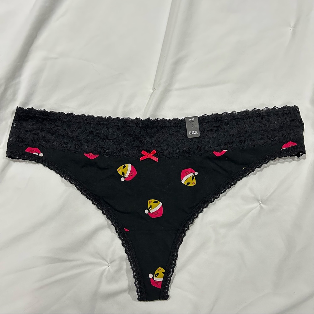 Torrid Alien Christmas Thong Size 3 NWT